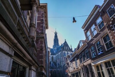 2 Hours Walking Tour Throughout History & Highlights of Haarlem - Amsterdamse Poort, Haarlem’s sygil, and siege-era stories