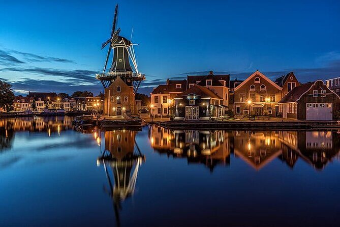 90 minutes Self-Guided Walking tour with puzzles in Haarlem - Thee Vleeshal and St. Bavo: the story gets concrete