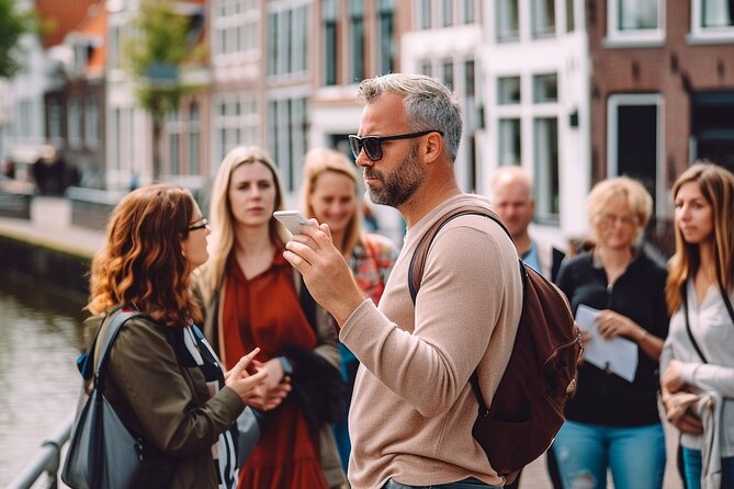 90 minutes Self-Guided Walking tour with puzzles in Leiden - App-first logistics: bring your phone and plan for connectivity