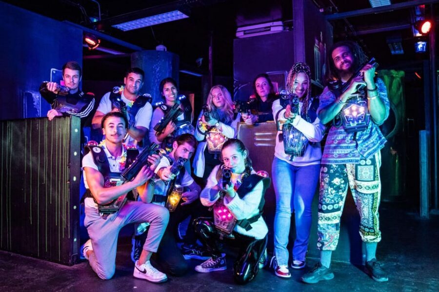 Aloha Amsterdam: Laser Tag Experience - Before The First Shot: The Sliding Door + Jungle-Bunker Setup