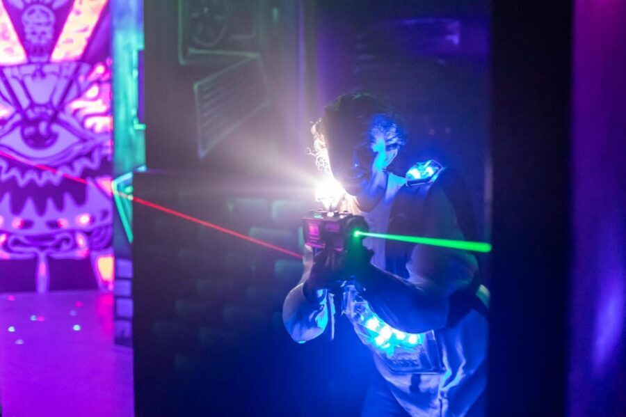 Aloha Amsterdam: Laser Tag Experience - How The 15-Minute Round Actually Feels