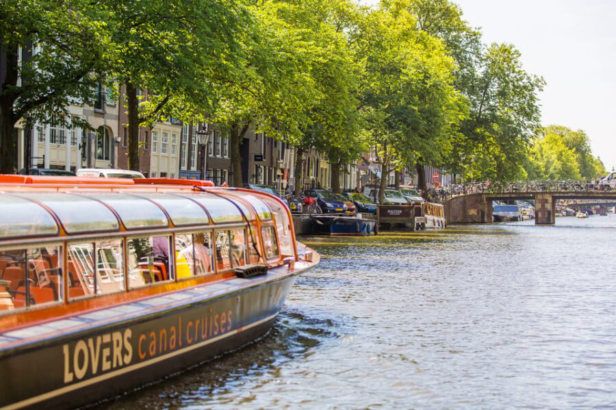Amsterdam: 1-Hour Canal Cruise & NEMO Science Museum - FAQ