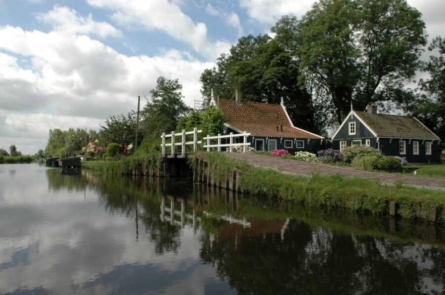 Amsterdam 5-Hour Guided Canoe Trip in the Wetlands - What to bring: small gear choices that save your day