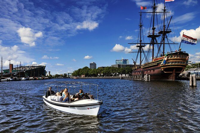 Amsterdam: 60-Minute Guided Private Canal Cruise with Drinks - A private canal cruise that feels personal, not packaged
