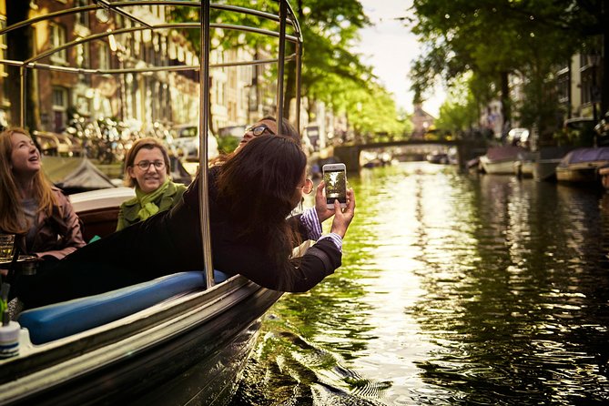 Amsterdam 90-min Private Canal Cruise with Live Guide and Drinks - Key things you should know before you board