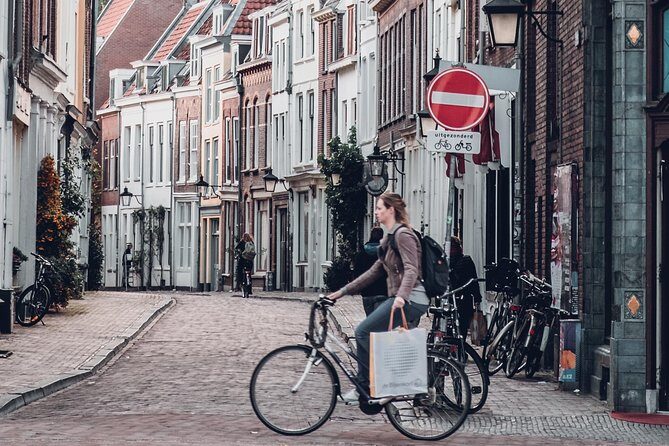 Amsterdam Airport Schiphol & Amsterdam City to Utrecht - Who should book this transfer from Amsterdam Airport Schiphol to Utrecht?