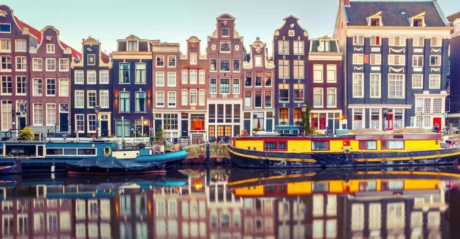 Amsterdam Audioguide - TravelMate app for your smartphone - Getting started fast: activation code, languages, and text playback
