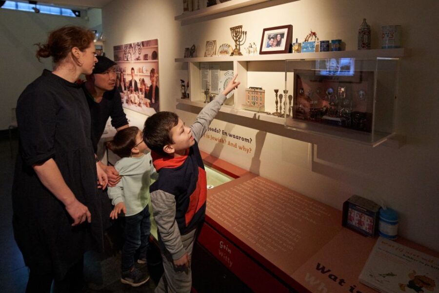Amsterdam: Canal Cruise and Jewish Cultural Quarter Tickets - Getting to the Boat: Two Companies, Two Easy Meeting Points
