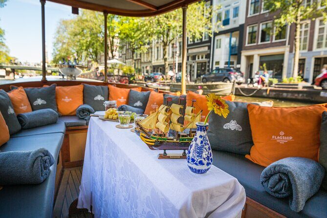 Amsterdam Canal Cruise in Classic Salon Boat With Drinks and Cheese - Boat Comfort: The Salon Setup and the Cold-Water Reality