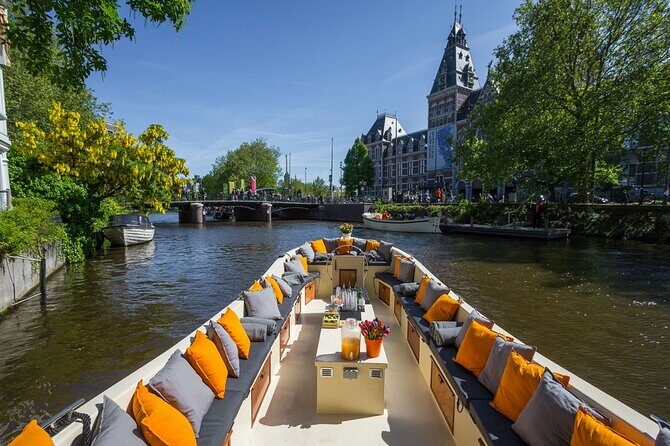 Amsterdam Canal Cruise with German Guide and unlimited drinks - Price and Value: Why $34.25 Can Make Sense