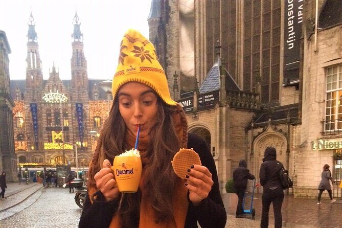 Amsterdam Christmas Walk with hot drink and Dutch treat - Jordaan to Noordermarkt: cozy streets and a warm finish
