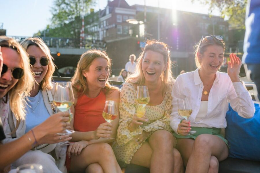 Amsterdam: Covered Canal Booze Cruise with Unlimited Drinks - Drinks on Board: Unlimited Beer, Wine, and Soda (and the One Thing to Watch)