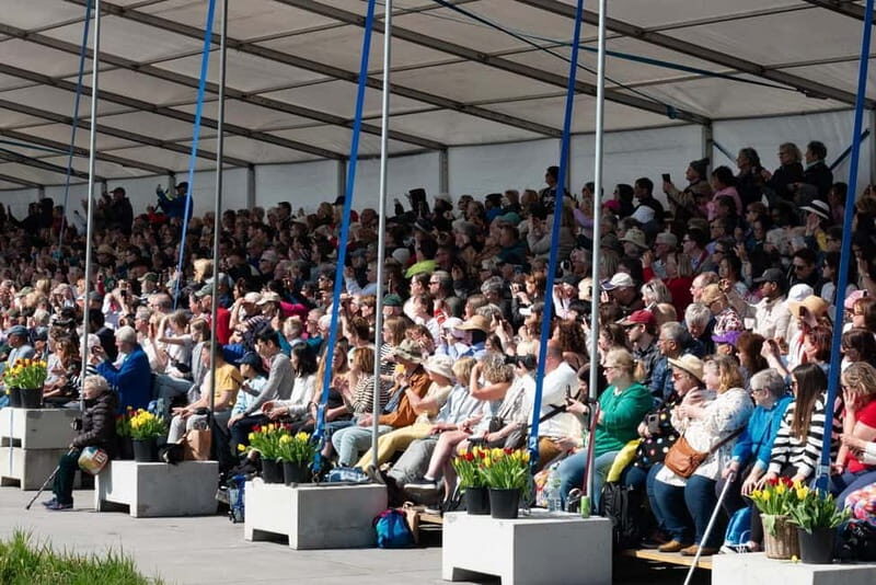 Amsterdam: Day Trip to Flower Parade & Keukenhof on April 18 - Practical Tips for a Smooth April 18 Day