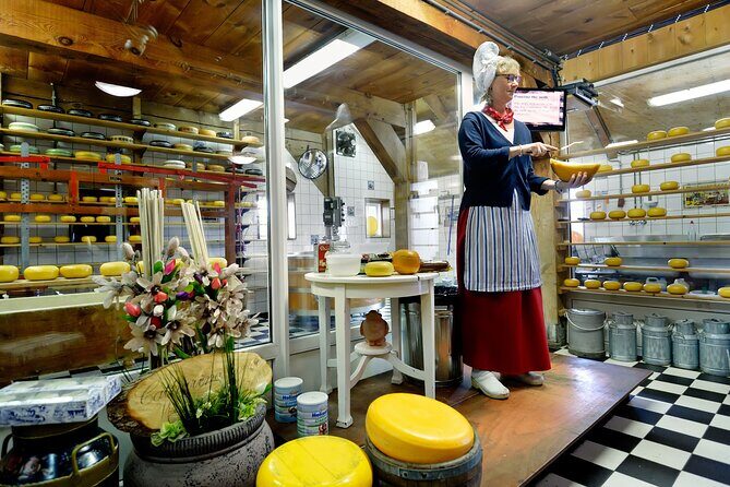 Amsterdam: Day Trip to Keukenhof & Zaanse Schans Windmills - Price and logistics: where this day can feel like a bargain or a letdown