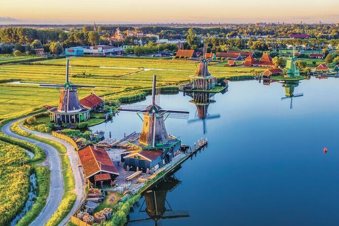 Amsterdam: Day Trip to Keukenhof & Zaanse Schans Windmills - Who should book this day trip?
