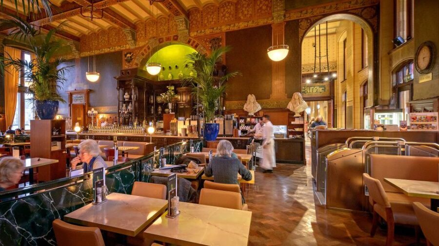Amsterdam: Dutch Bitterballen and Croquette Tasting - Why Amsterdam bitterballen belongs inside a Cuypers-era station