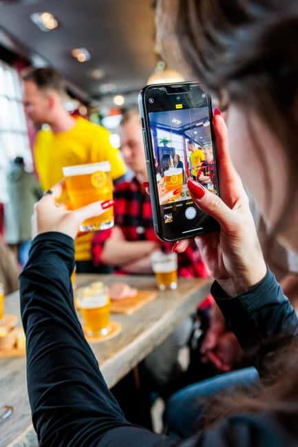 Amsterdam: Dutch Craft Beer Tasting with cheese and snacks - The 1-hour mystery tasting game with five beer tasters