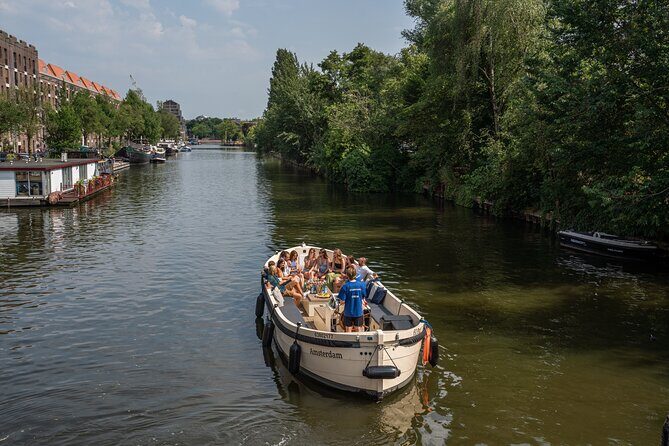 Amsterdam: Evening Candle Light Cruise With Wine & Cheese - Candlelight Canals: Why This Cruise Works So Well at Night