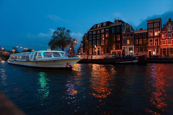 Amsterdam Evening Cocktail Cruise with snacks - Meeting Point and Timing: Damrak at 8:15 pm