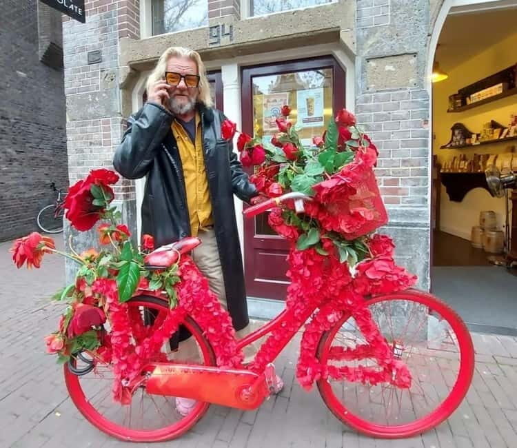 Amsterdam: Explore Canals, Guided Tour on Flower Bikes - A Stop-by-Stop Route That Makes Sense in 1.5 Hours