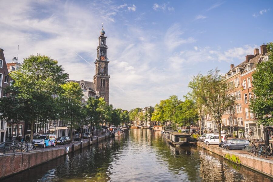 Amsterdam full day: Walking, Biking & Cruising with Lunch - Bike tour from Nieuwezijds Voorburgwal: when you trade traffic anxiety for views