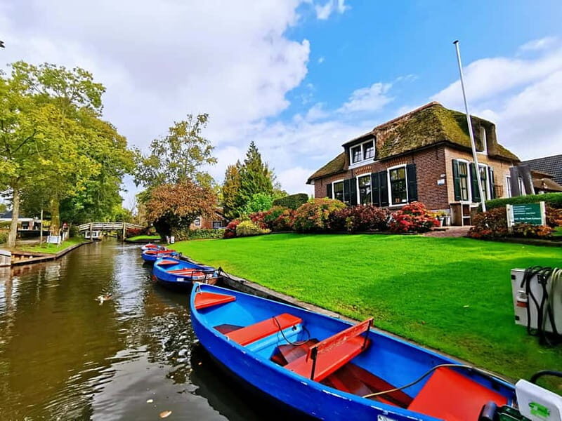 Amsterdam: Giethoorn, Afsluitdijk and Zaanse Schans Day Trip - A 10-hour day trip that stays calm (pickup to return)