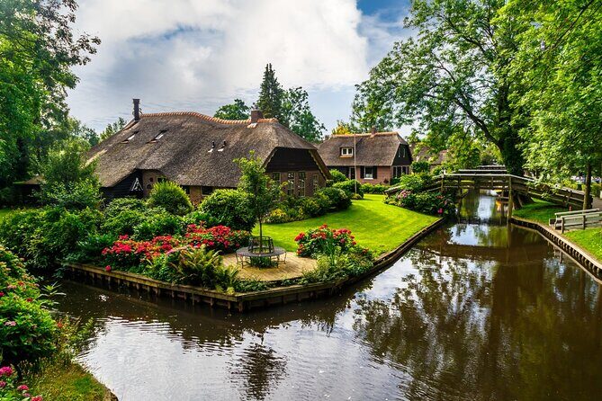Amsterdam: Giethoorn Tour Scenic Cruise, Cheese & Free Time - Weather Reality: What Can Go Right (or Wrong)