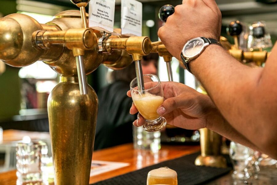 Amsterdam: Guided Craft Beer Brewery Bus Tour with Tastings - How the Brew Bus Tour Runs in 3 Hours