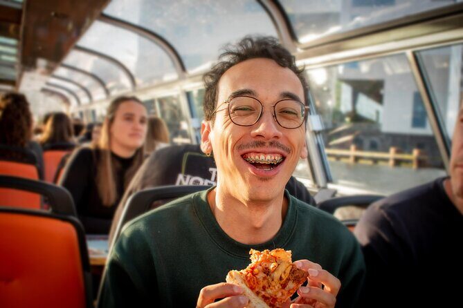 Amsterdam Guided Cruise with New York Pizza, Drinks and Ice Cream - Boat Comfort, Viewing Through Glass, and the Real Service Pace