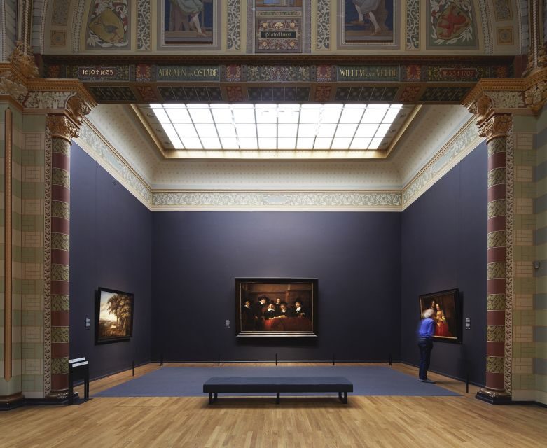 Amsterdam: Guided Rijksmuseum Tour in Spanish - Beyond paintings: Delft ceramics, maritime history, and objects you’ll remember