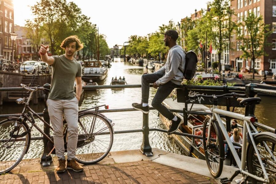 Amsterdam: Highlights & Hidden Gems Private Walking Tour - Jordaan and De 9 Straatjes: when micro-neighborhoods steal the show
