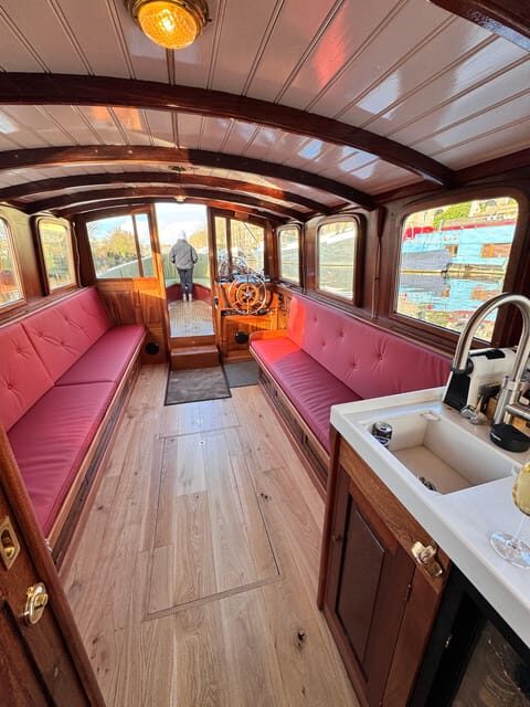 Amsterdam: Historic Boat Cruise with open bar and nibbles - Who This Cruise Is Best For
