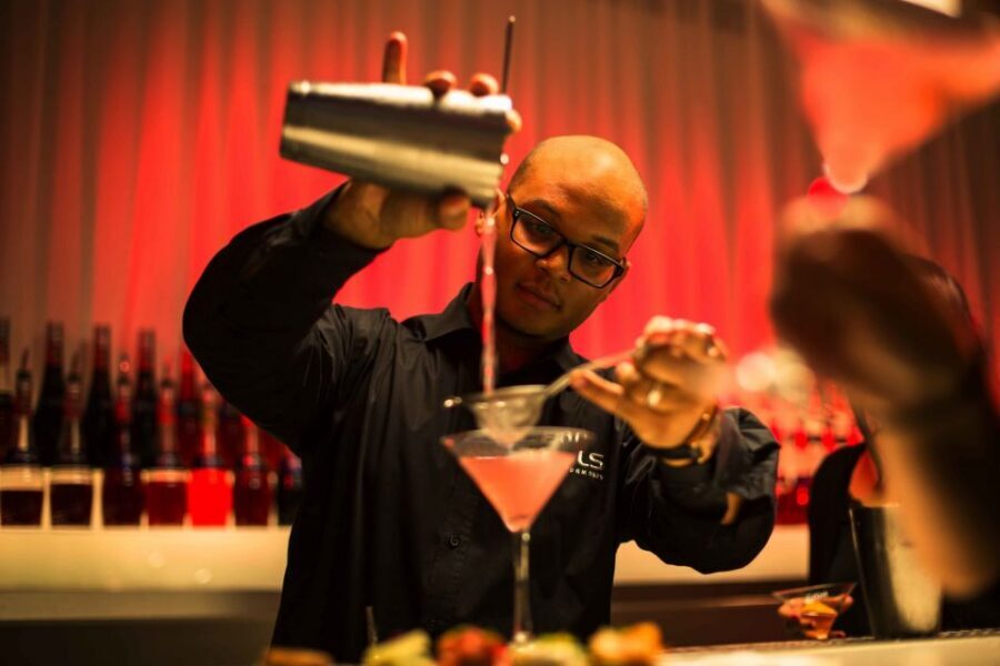 Amsterdam: House of Bols Entry Ticket and Nightlife Ticket - Should You Book This Amsterdam House of Bols + Nightlife Combo?