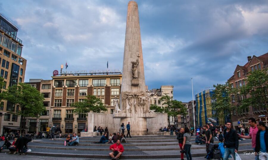 Amsterdam Jewish Quarter walking tour - Meeting at Amstel 51C: Finding the H’ART Museum Boat Platform