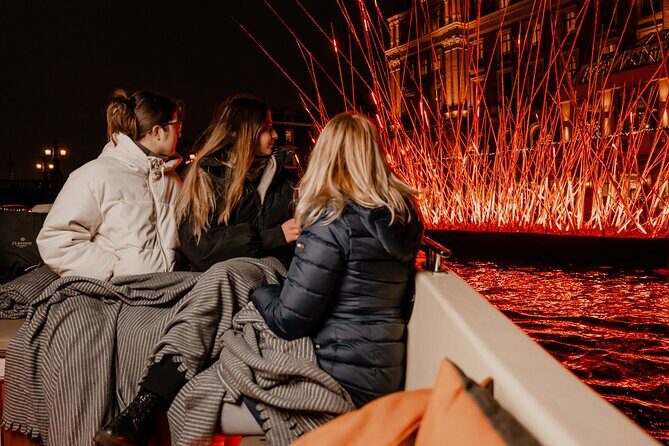 Amsterdam Light Festival: Canal Cruise + Bite & Unlimited Drinks - Weather Reality: Open Boat vs Covered Boat