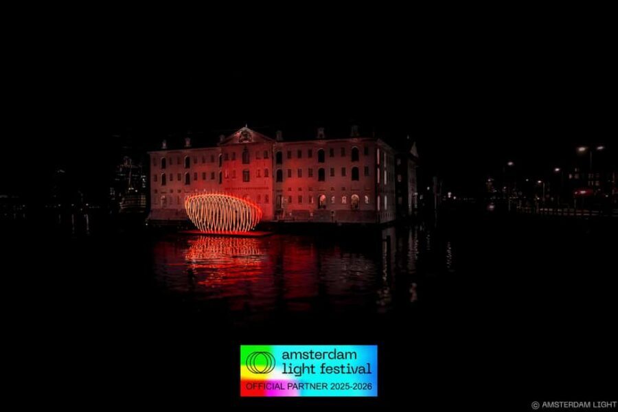 Amsterdam: Light Festival Heated Cruise with Drinks Option - The heated boat experience: what 75 minutes feels like