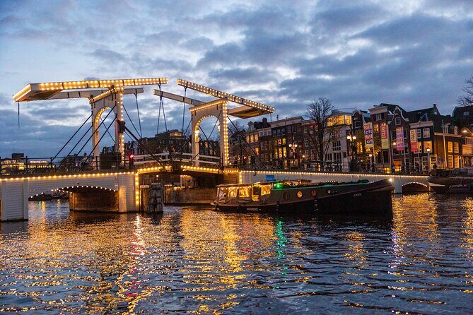 Amsterdam: Light Festival Open Boat - Unl. Drinks Option - The Iconic Draw Bridge and a True-or-False Bridge Story