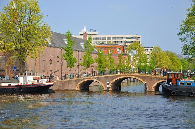 Amsterdam Light Festival: Saloon Boat Cruise + Hot Drinks & Bite - Key things to know before you go