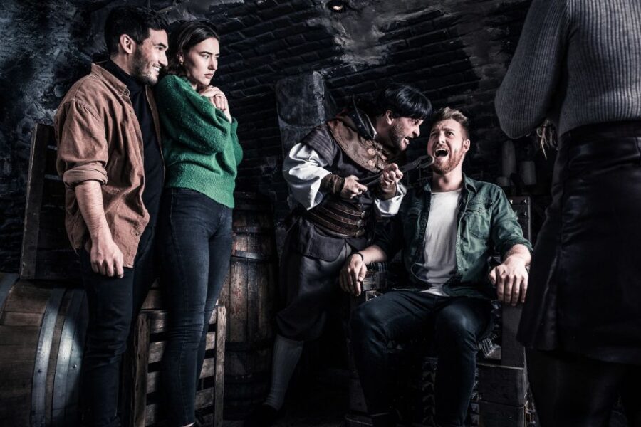 Amsterdam: Madame Tussauds & Amsterdam Dungeon Combo Ticket - Quick practical checklist before you head out