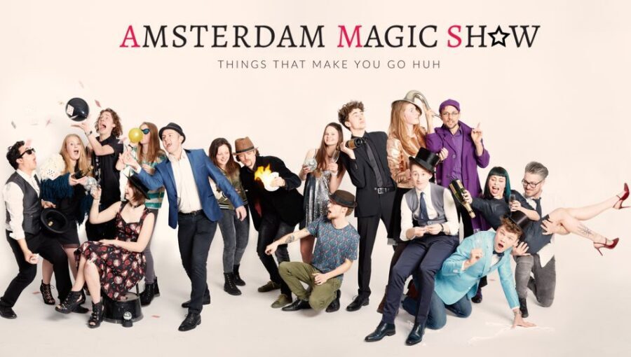 Amsterdam: Magic Show - The two-part stage show: 105 minutes plus a 15-minute intermission