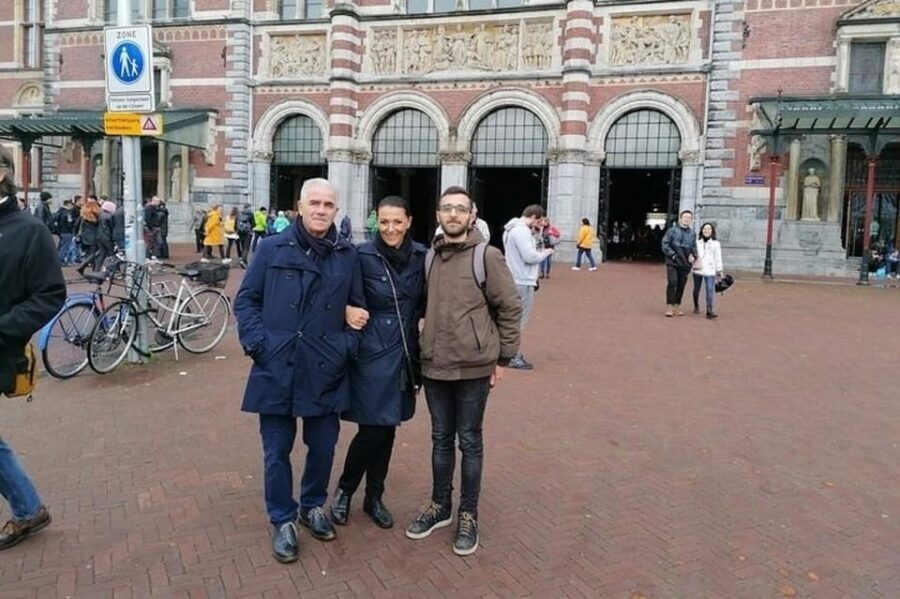 Amsterdam: Must-See Attractions Guided Walking Tour - Red Light District: seeing the area with context