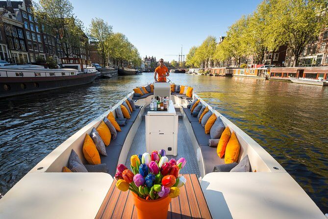 Amsterdam Private BBQ and Drinks Cruise With Onboard Chef - How the Skipper Changes the Whole Sightseeing Game