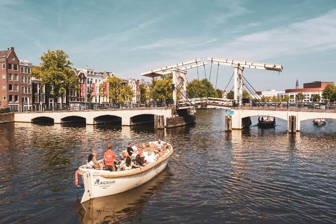 Amsterdam Private Boat Trip with Pizza and Unlimited Drinks - The onboard setup: what included pizza and unlimited drinks mean for value