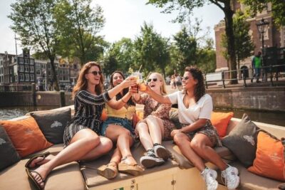 Amsterdam Private Boat Trip with Pizza and Unlimited Drinks - Where you meet near Centraal Station (and why that’s a big deal)