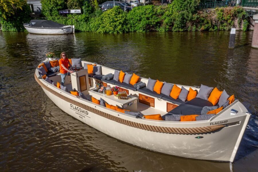 Amsterdam: Private Cruise with Drinks & Pizza or Burger - Where to Meet: The Dock Next to Seapalace