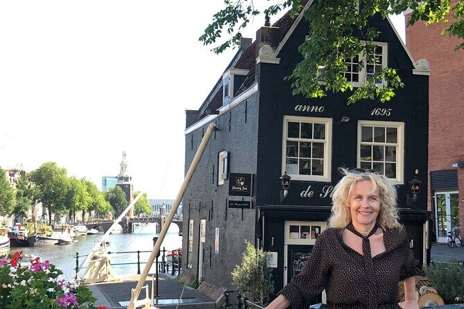 Amsterdam private guided tour with Marieke, local guide - Where you meet (and why it’s convenient)