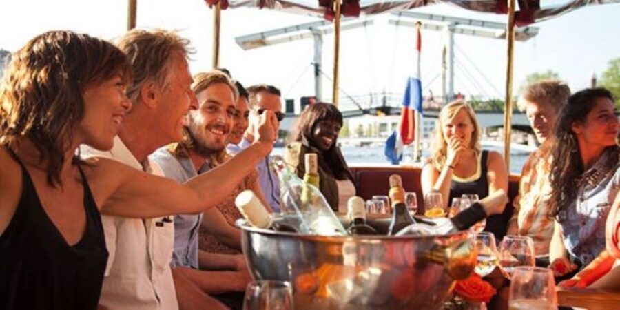 Amsterdam: Private Luxury Cruise with Pizza and Drinks - Key things worth knowing before you go