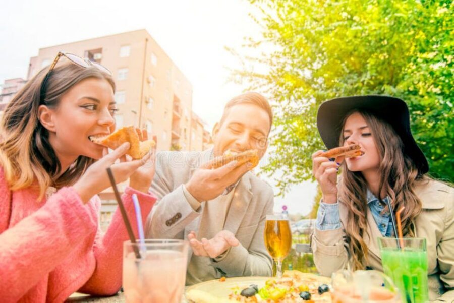 Amsterdam: Private Luxury Cruise with Pizza and Drinks - Pizza and Drinks: How the Food Fits the Cruise Pace