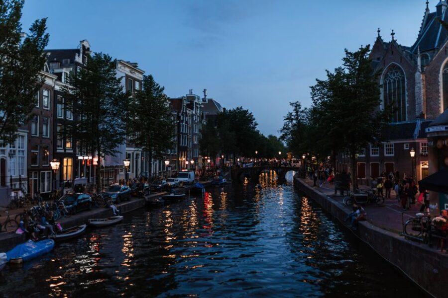 Amsterdam: Private Night Tour of Speakeasies and Bars - How the Jordaan-to-Amsterdam East night tour really works