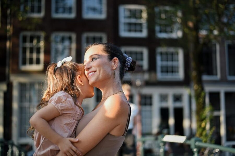 Amsterdam: Private Photoshoot in iconic locations - Key highlights you’ll feel right away